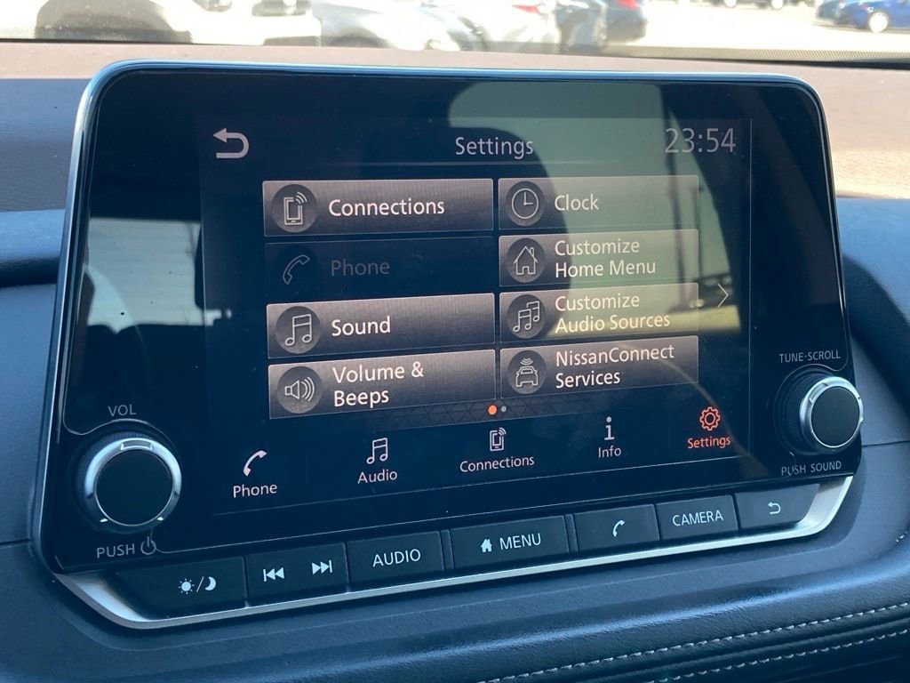 Used 2023 Nissan Rogue SV image 22