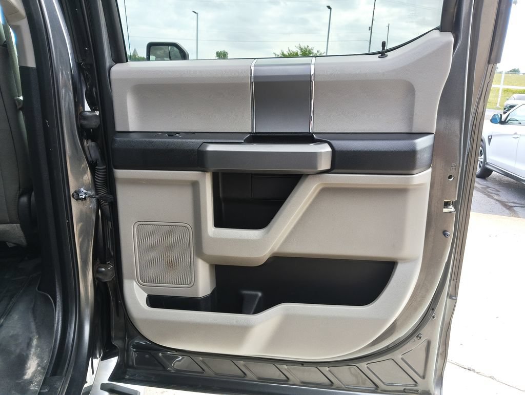 Used 2017 Ford F150 XLT w/ Equipment Group 301A Mid AWD/4WD image 23