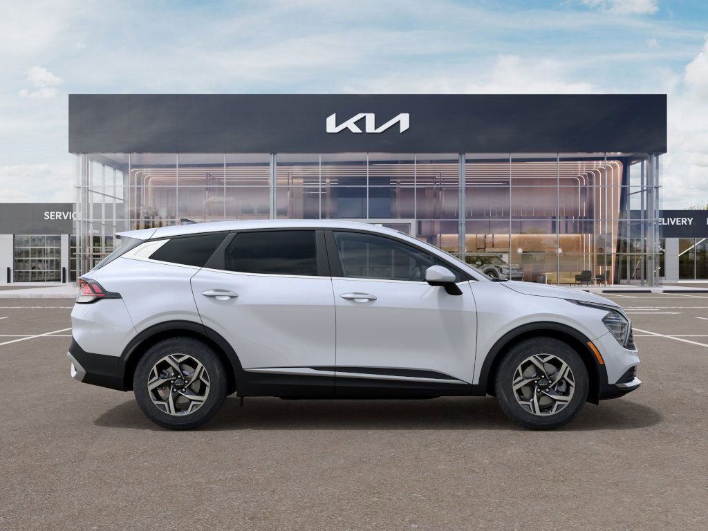 New 2025 Kia Sportage LX image 7