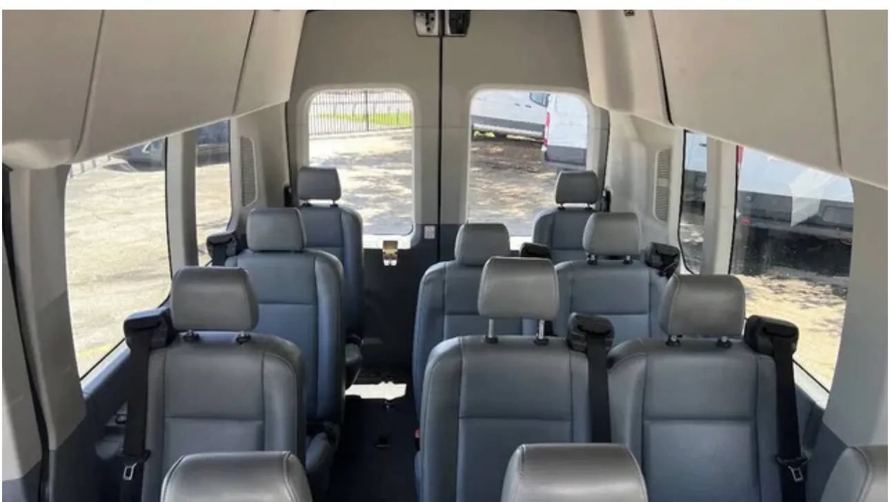 Used 2018 Ford Transit 350 XL RWD image 3