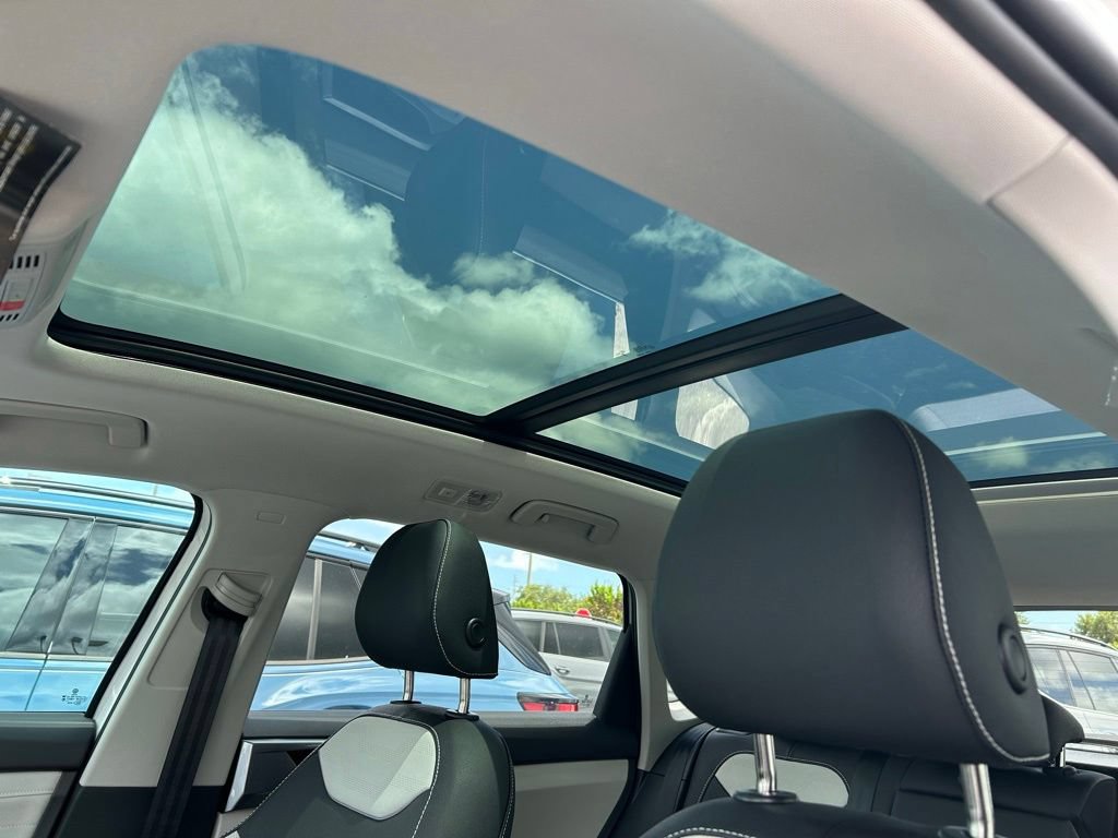 New 2026 Volkswagen Taos SEL AWD/4WD image 22