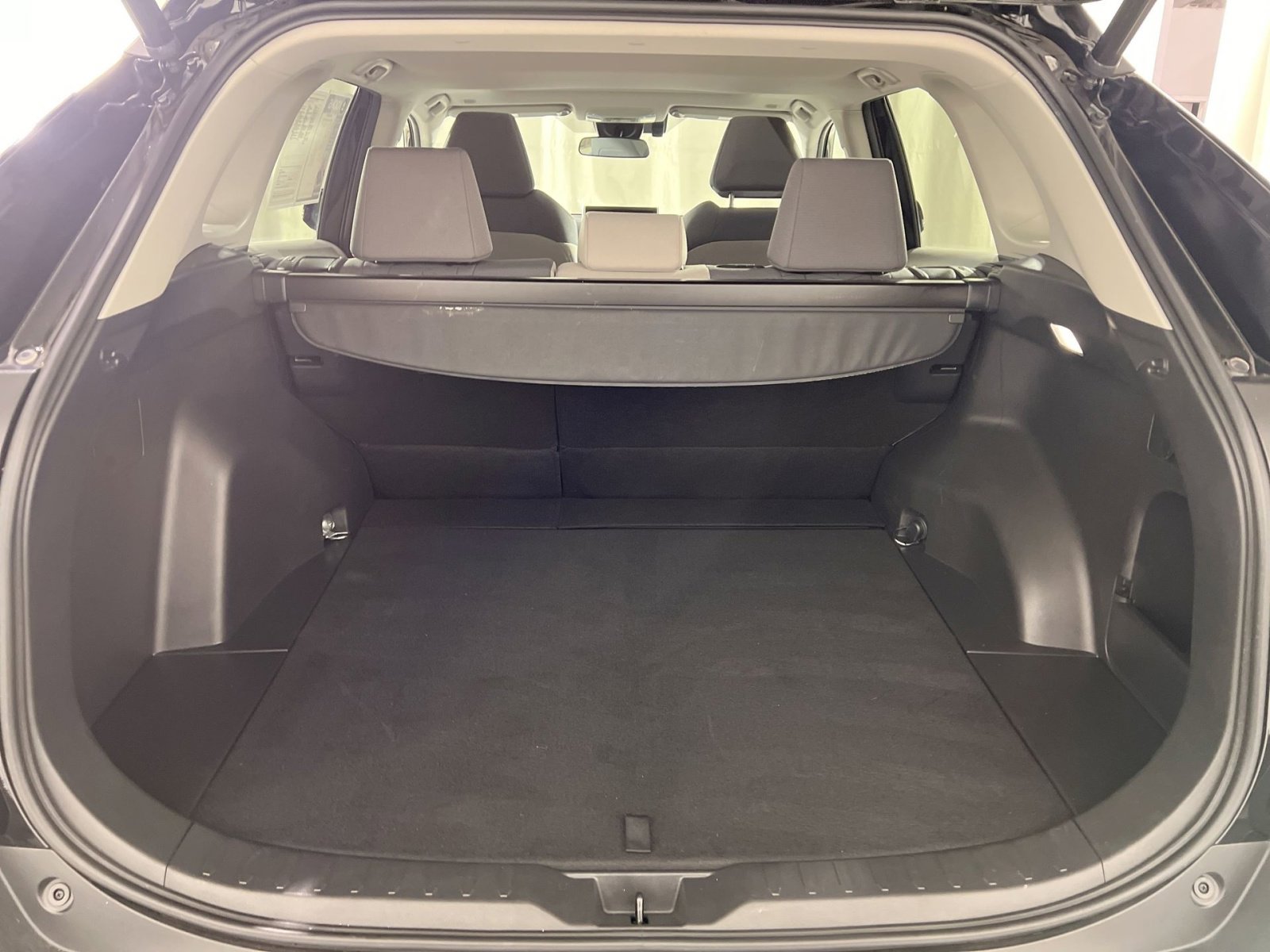 Used 2023 Toyota RAV4 XLE w/ Convenience Package image 26