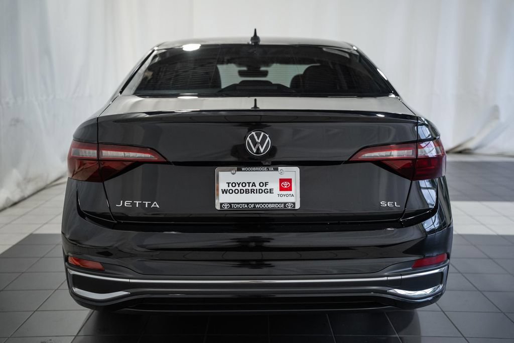 Used 2024 Volkswagen Jetta SEL FWD image 5