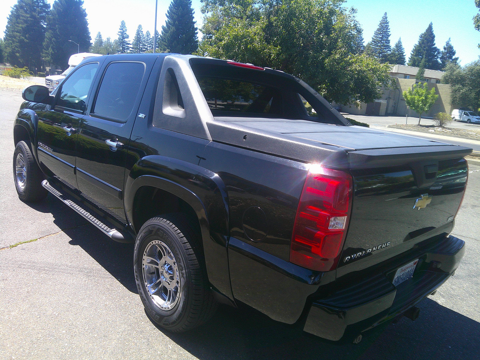 Used 2007 Chevrolet Avalanche LT w/ LT Preferred Equipment Group AWD/4WD image 5