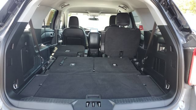 Used 2023 Ford Explorer XLT w/ Equipment Group 202A AWD/4WD image 22