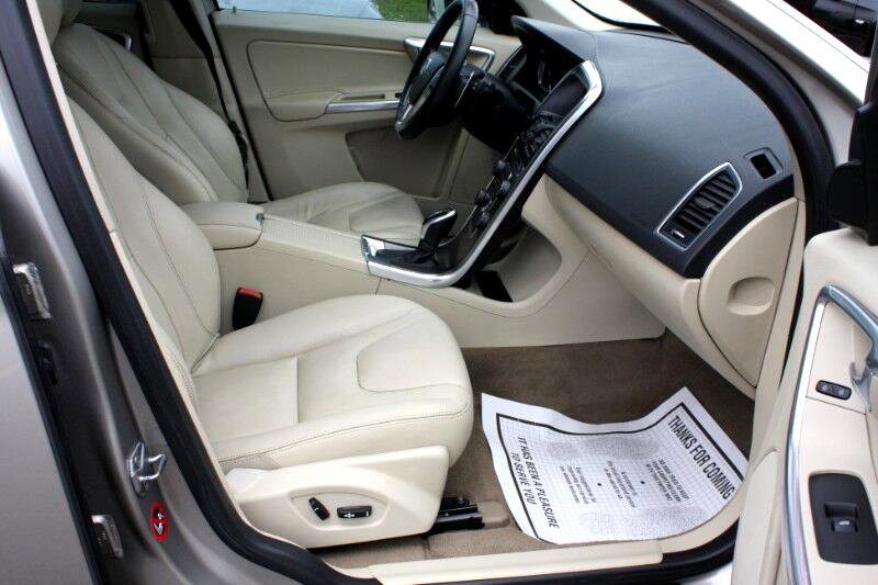 Used 2015 Volvo XC60 T6 w/ Protection Package image 17