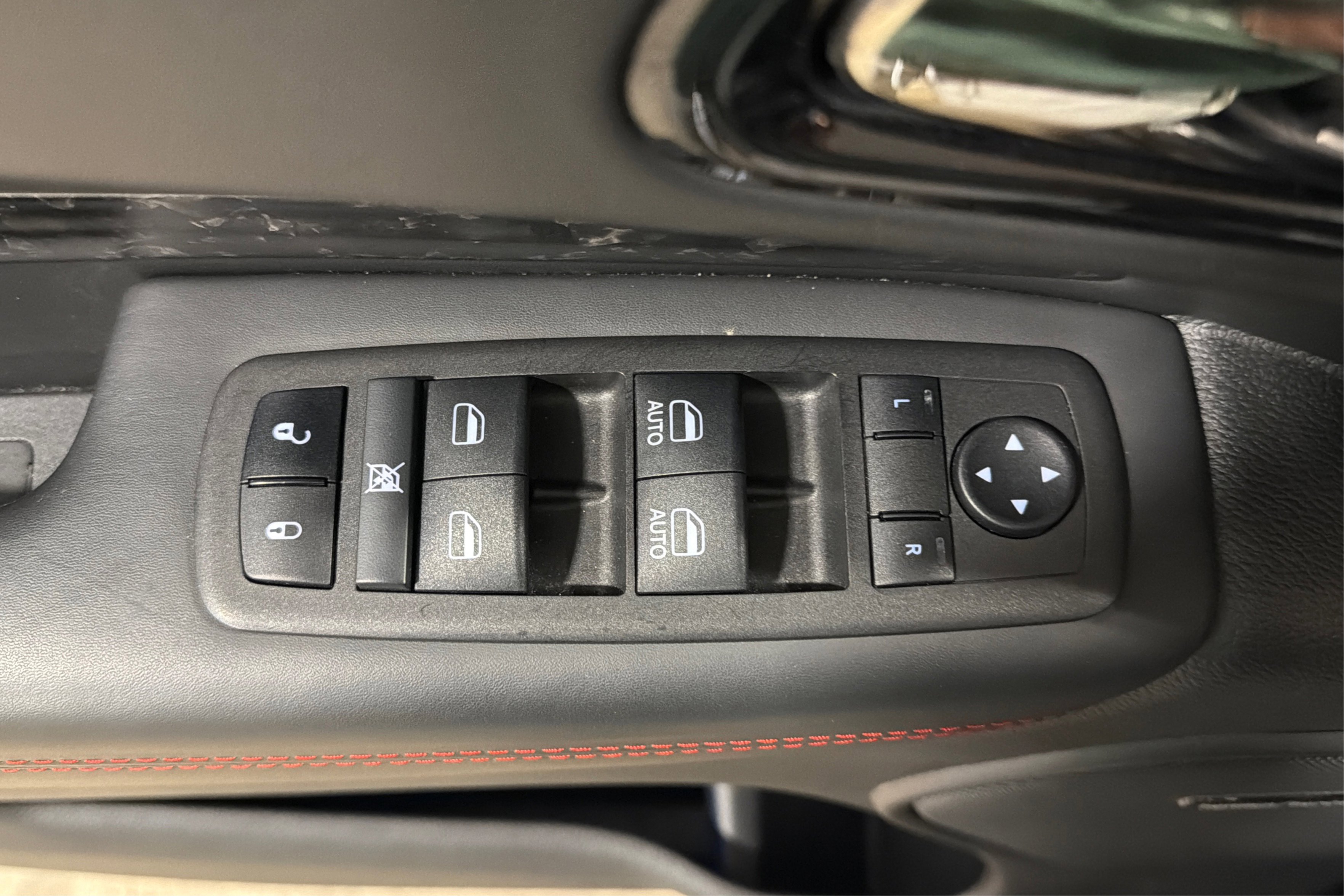 Used 2024 Dodge Durango R/T AWD/4WD image 16