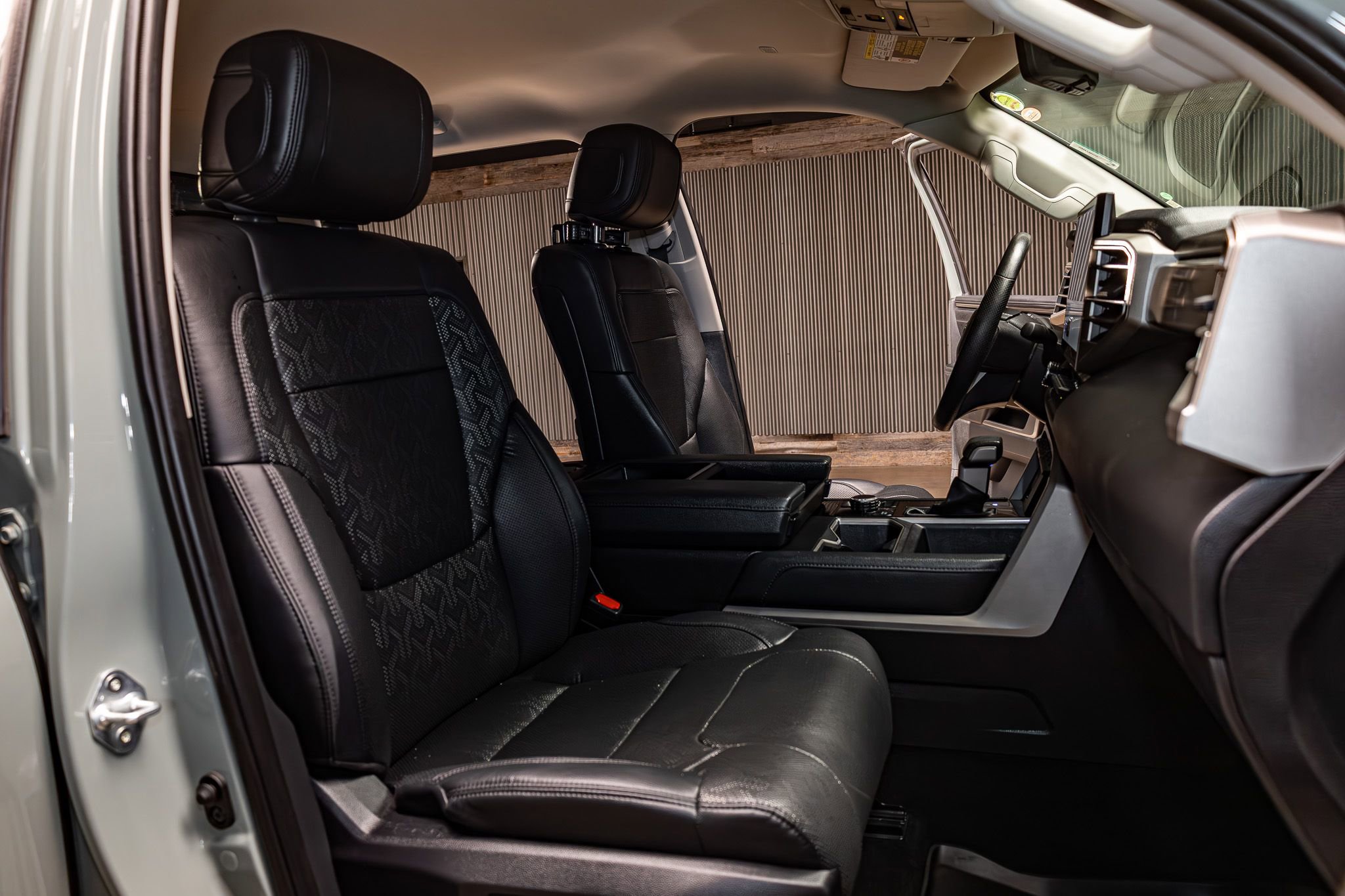 Used 2024 Toyota Tundra Limited image 28