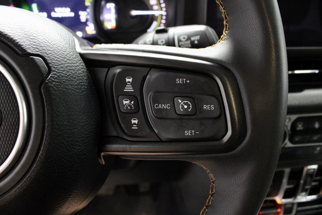 Used 2024 Jeep Wrangler Unlimited AWD/4WD image 26