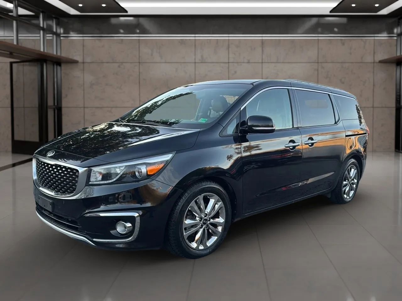 Used 2015 Kia Sedona SX Limited image 1