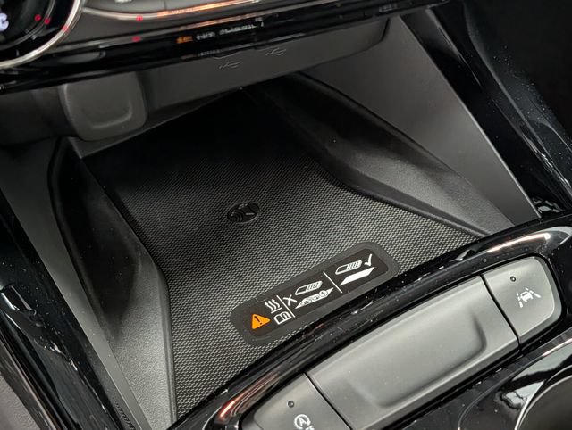 New 2026 Chevrolet Trax LT w/ Sunroof Package FWD image 24