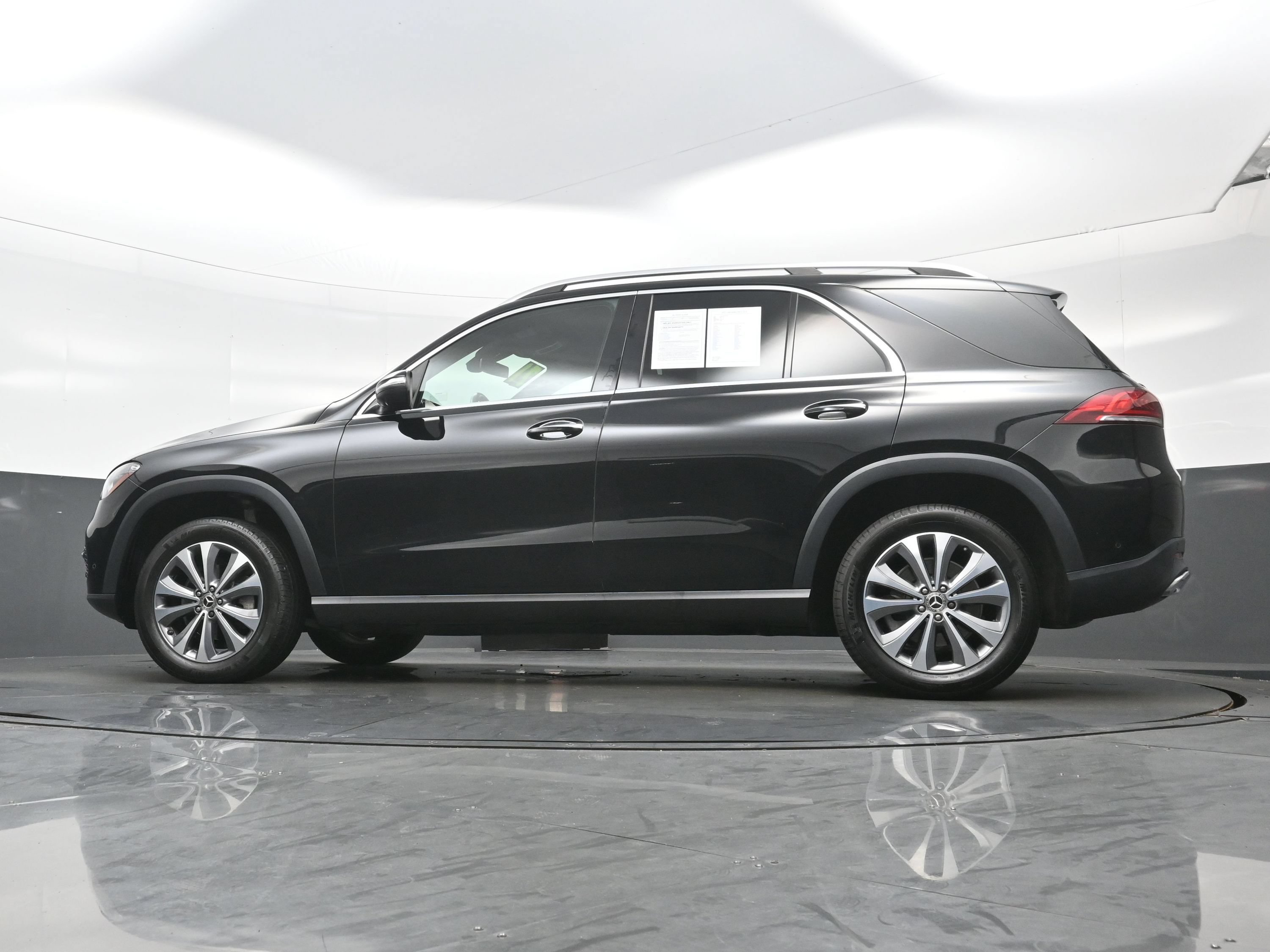 Used 2021 Mercedes-Benz GLE 350 w/ Premium Package image 30