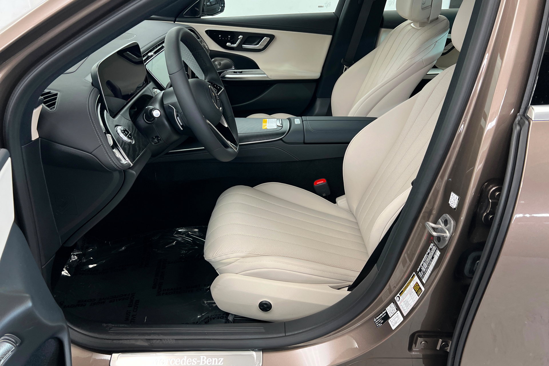 New 2026 Mercedes-Benz E 350 4MATIC Sedan image 17