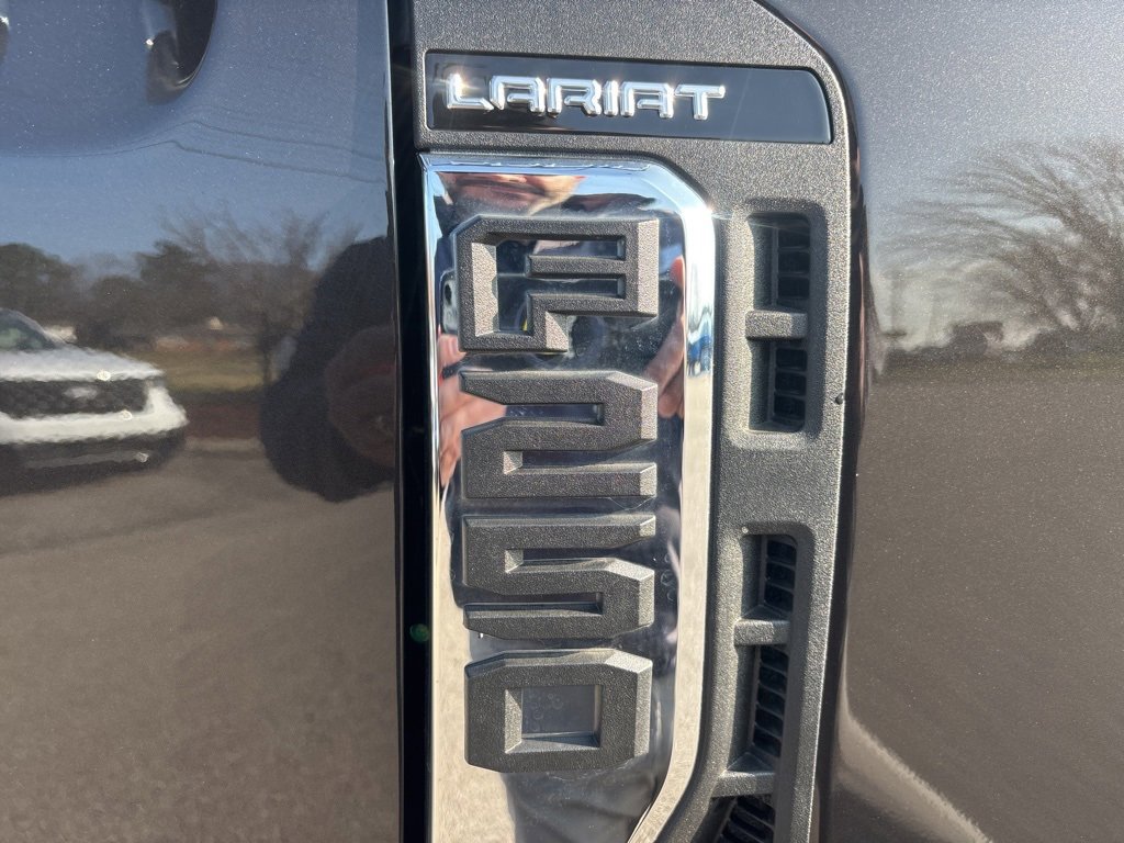 New 2025 Ford F250 Lariat w/ Chrome Package image 12