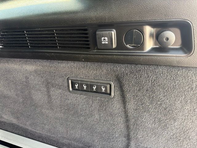 Used 2024 Jeep Grand Wagoneer L 4WD image 8