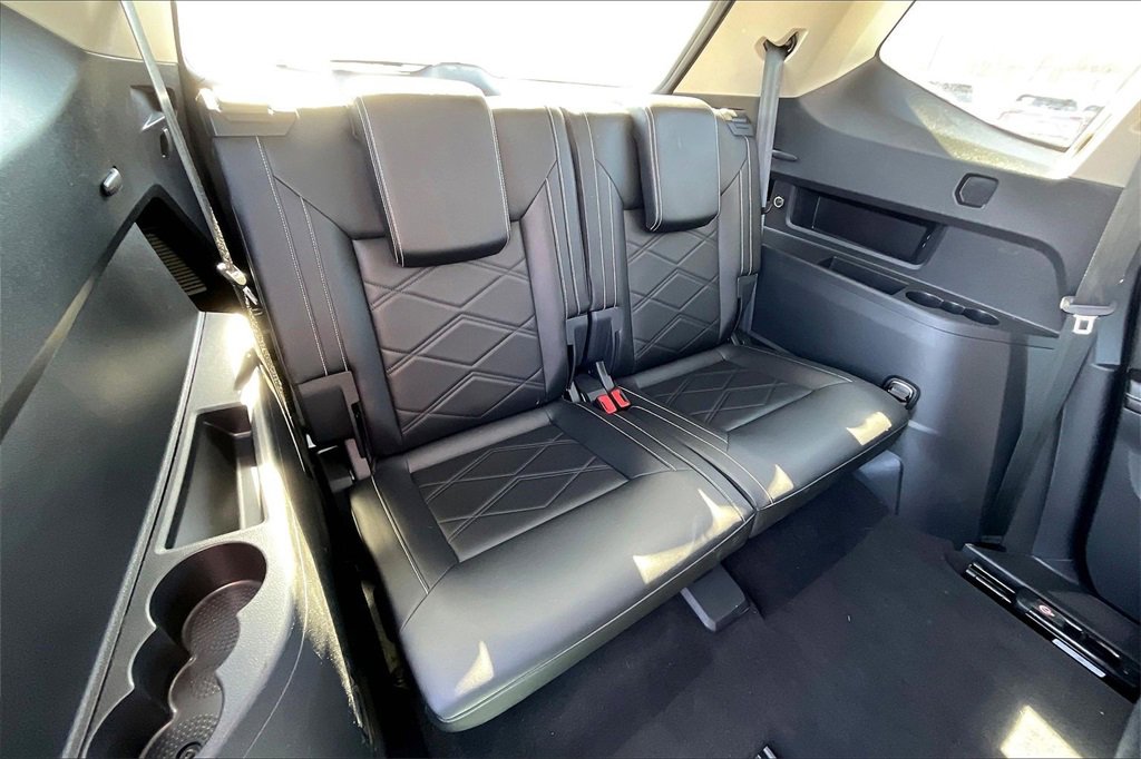 Used 2024 Volkswagen Atlas SE image 30