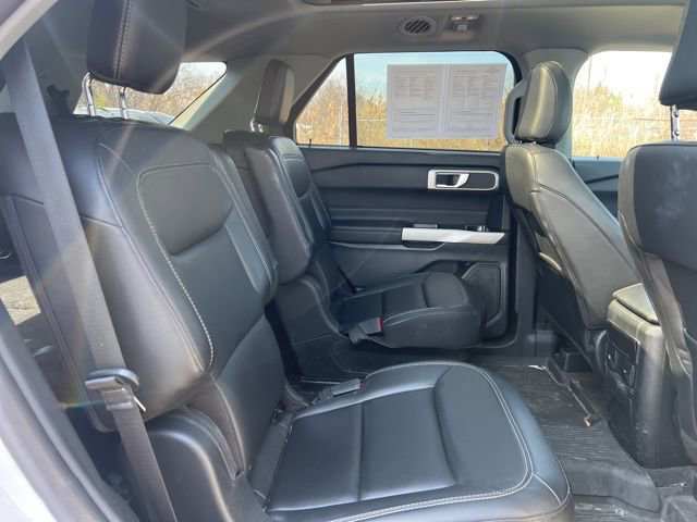 Used 2023 Ford Explorer XLT w/ Equipment Group 202A image 14