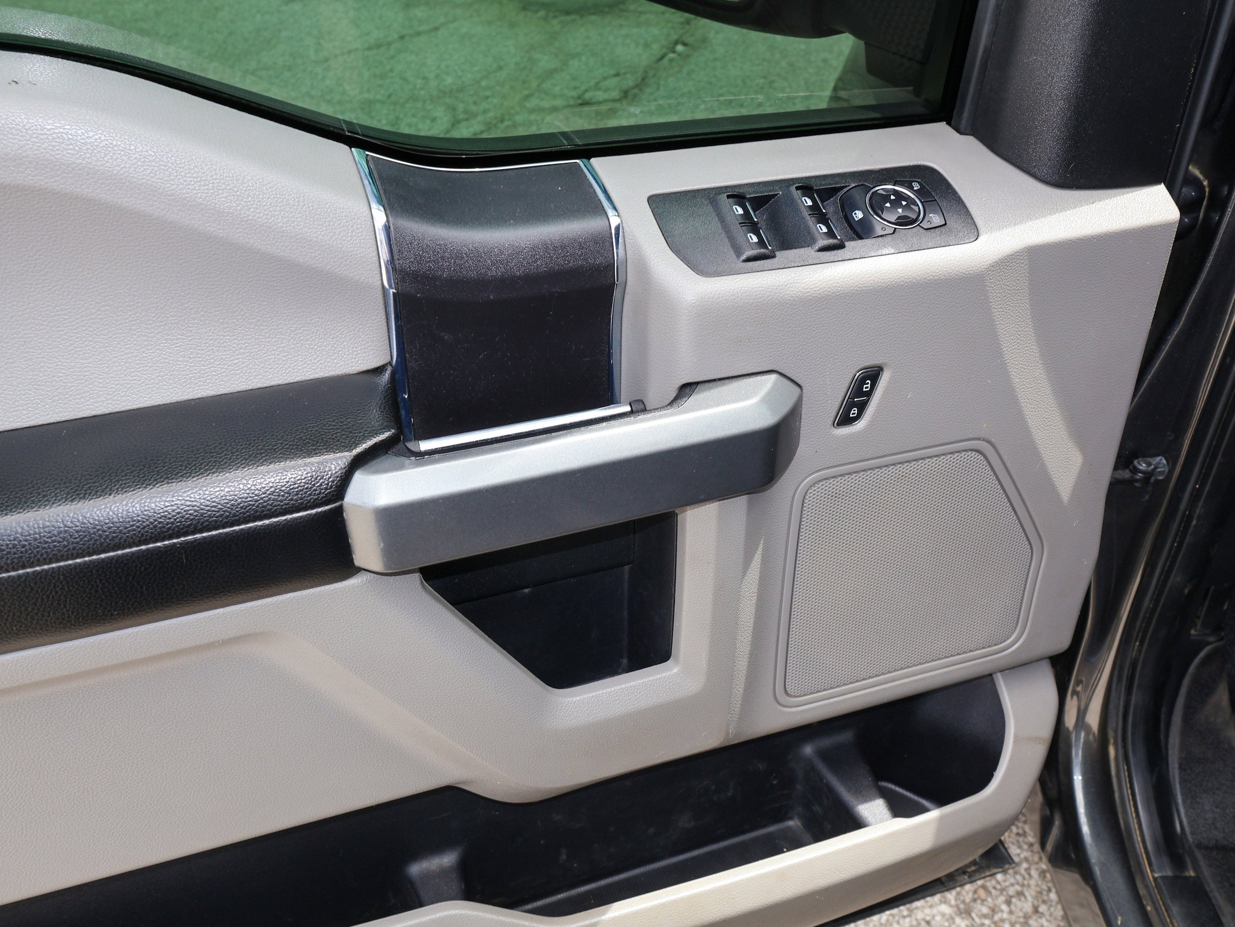 Used 2018 Ford F150 XLT AWD/4WD image 14