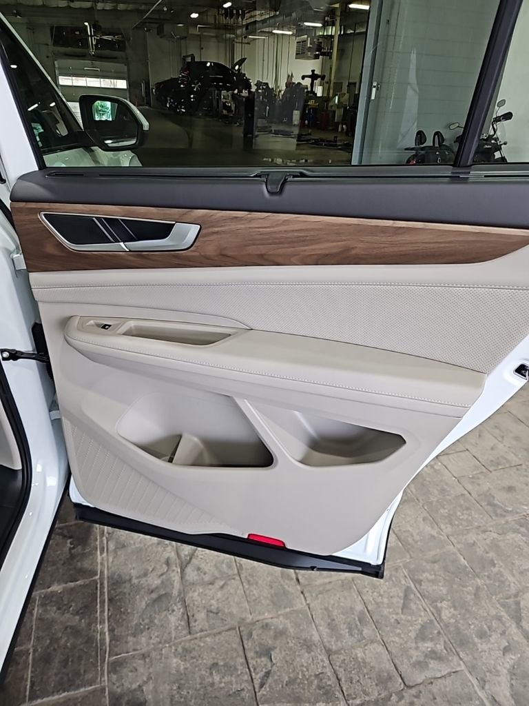 New 2026 Volkswagen Atlas SE image 15