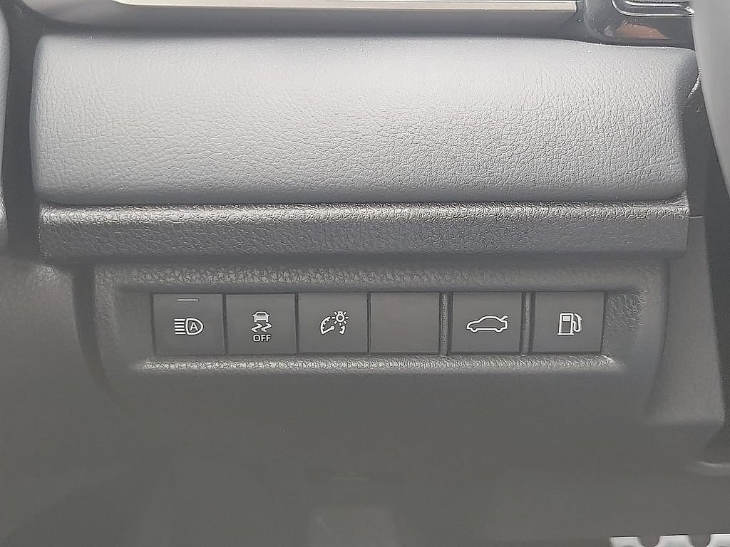 Used 2025 Toyota Camry XSE FWD image 13