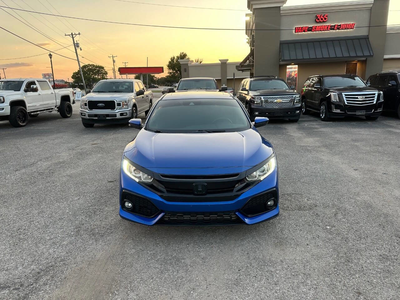 Used 2019 Honda Civic EX image 2