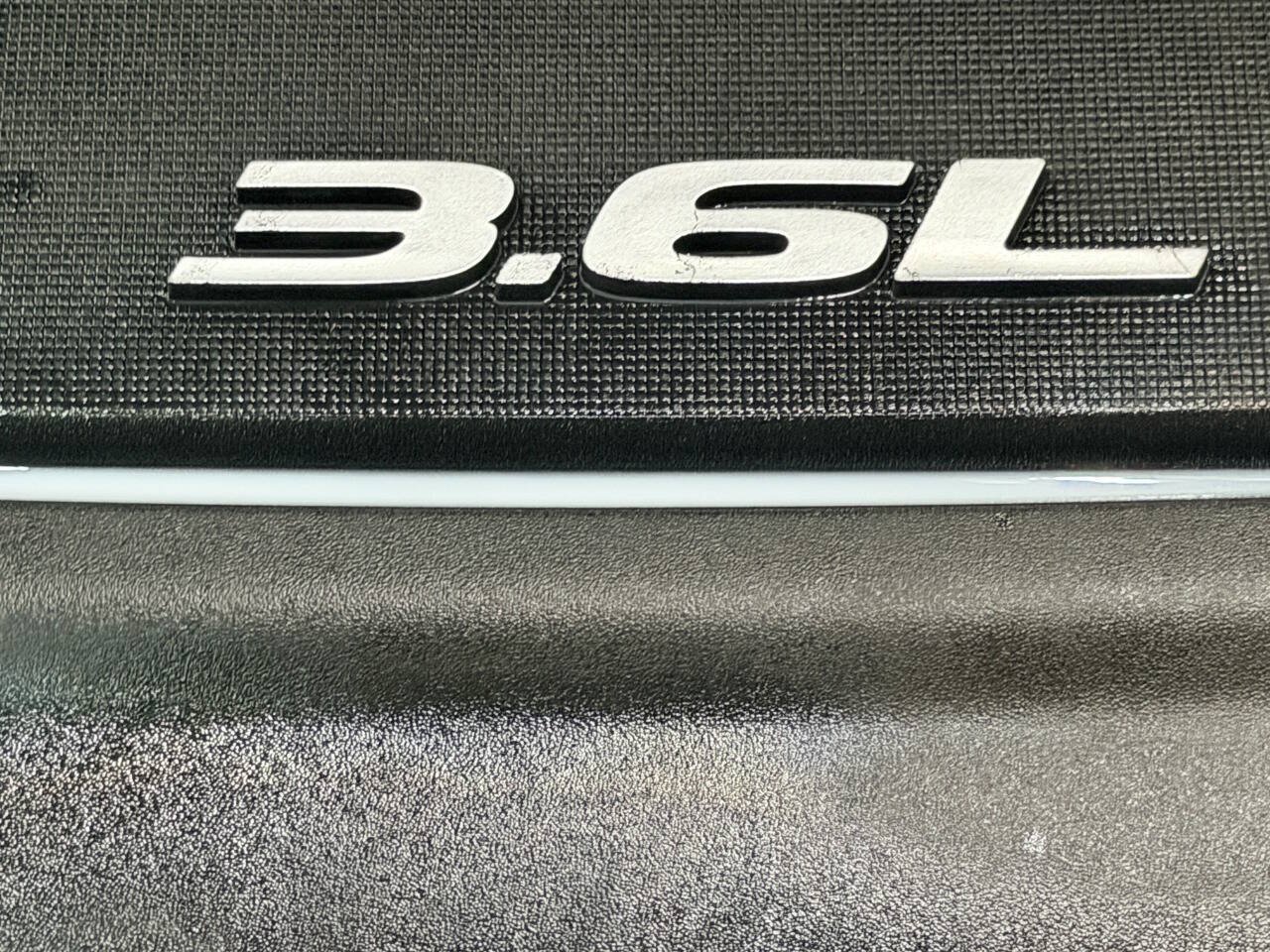 Used 2017 Chrysler Pacifica Touring FWD image 29