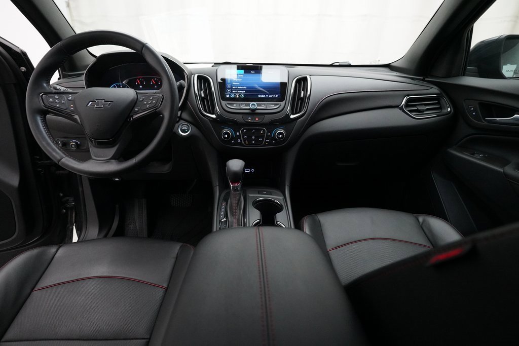 Certified 2022 Chevrolet Equinox RS w/ RS Leather Package image 5
