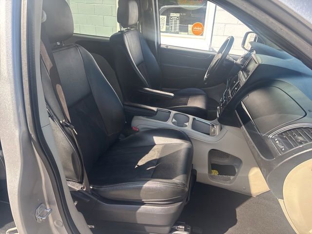 Used 2019 Dodge Grand Caravan SXT FWD image 10
