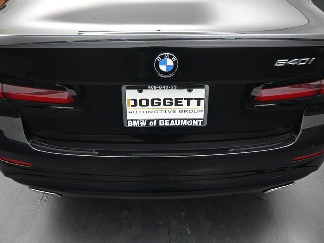 Used 2022 BMW 540i w/ Premium Package image 14