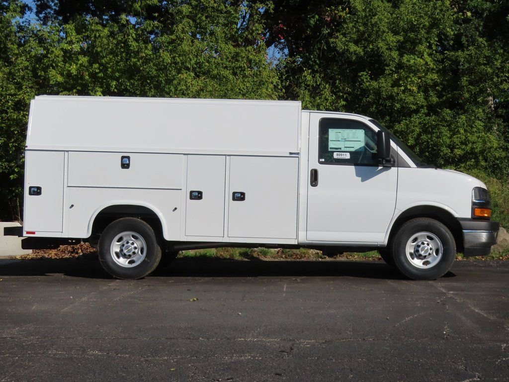 New 2025 Chevrolet Express 3500 w/ Power Convenience Package image 2
