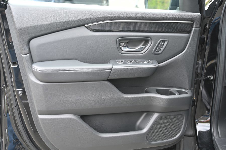 Used 2023 Honda Pilot Elite image 26