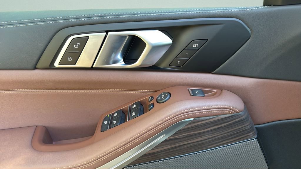 New 2026 BMW X5 xDrive40i w/ Premium Package image 14