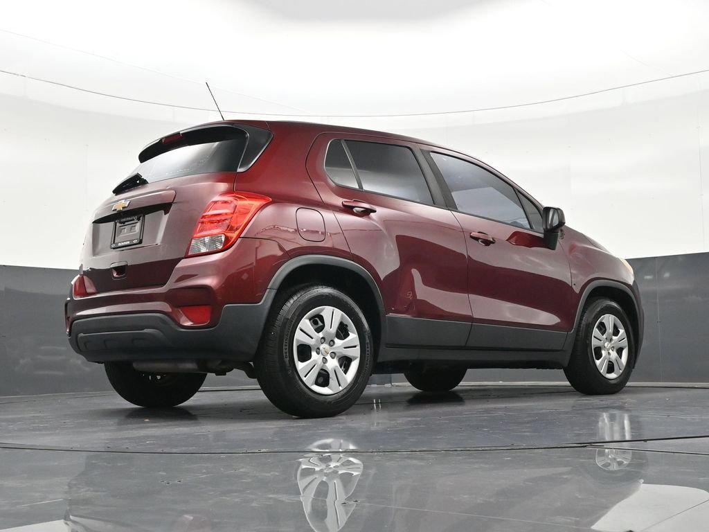Used 2017 Chevrolet Trax LS FWD image 28