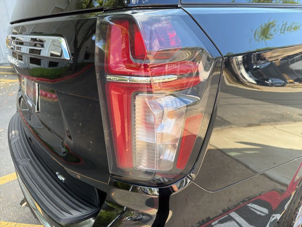 Used 2023 Chevrolet Tahoe LT w/ Luxury Package image 12