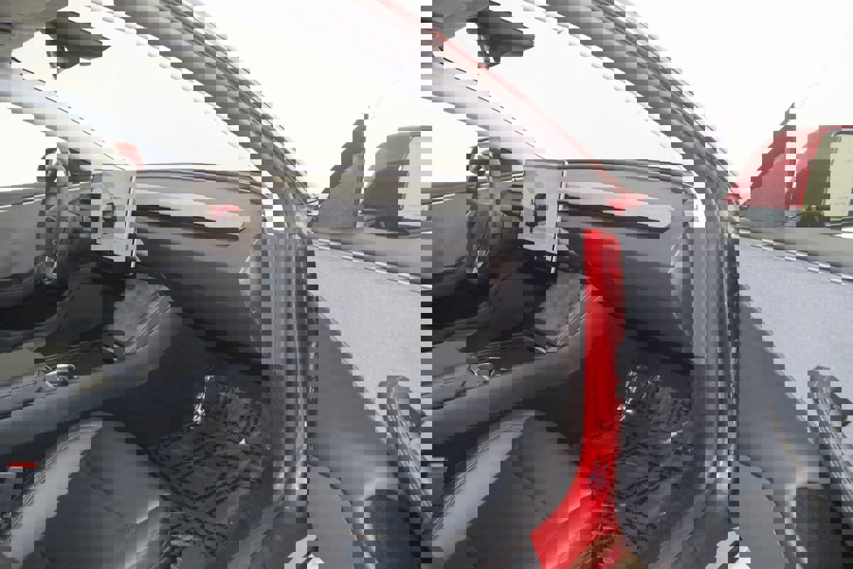 Used 2024 Tesla Model 3 Standard Range image 45