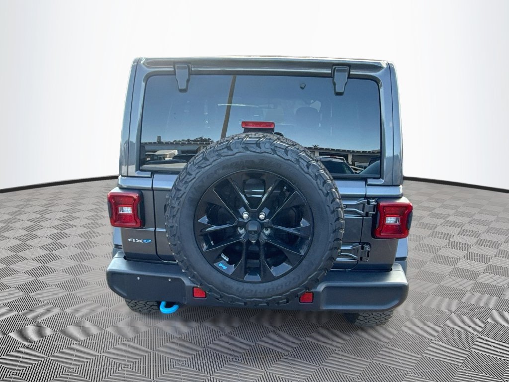 Used 2022 Jeep Wrangler Unlimited Sahara w/ Cold Weather Group AWD/4WD image 7