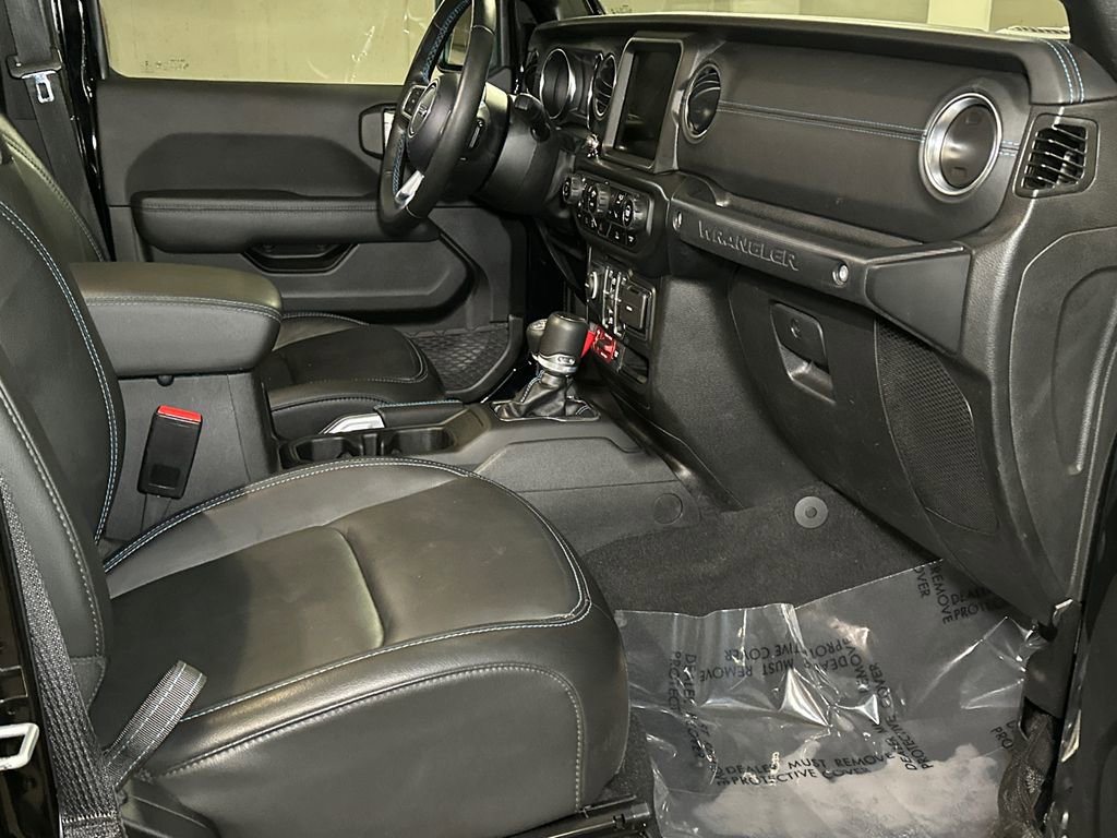 Used 2022 Jeep Wrangler Unlimited Rubicon 4xe w/ Cold Weather Group image 10