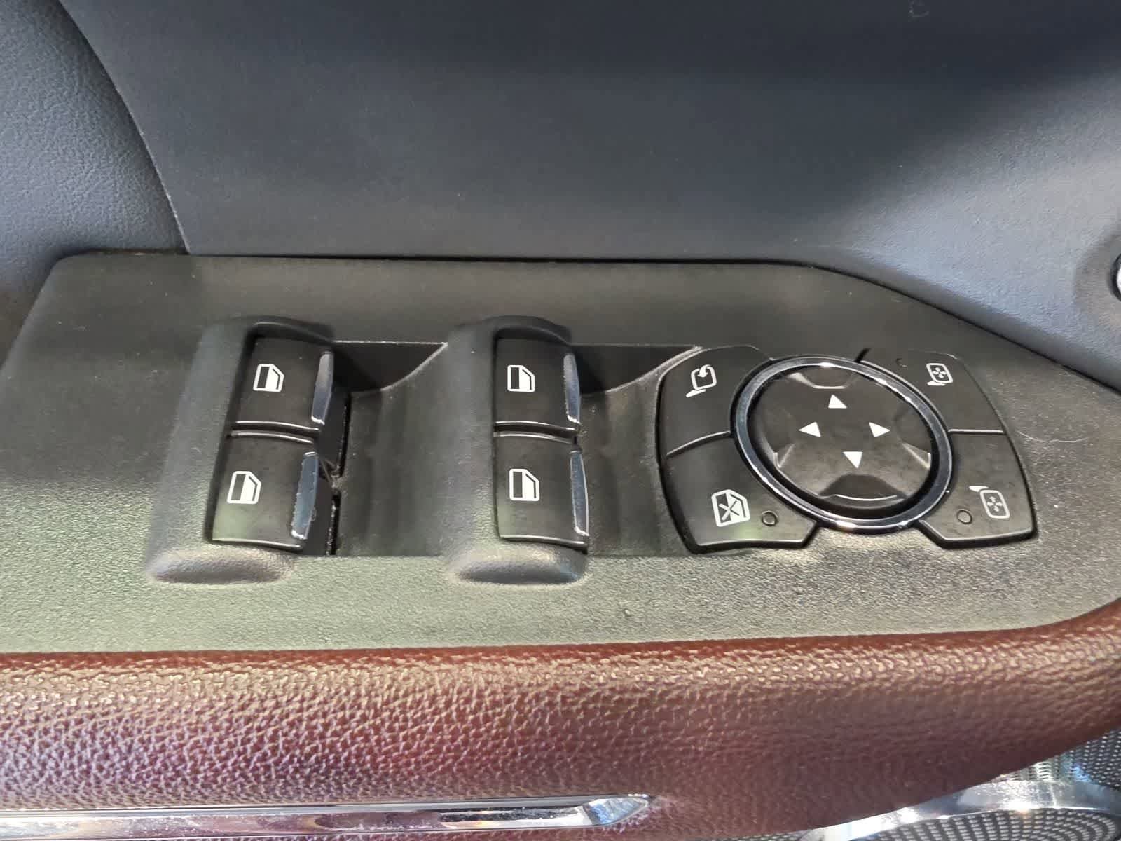 Used 2022 Ford Expedition Limited AWD/4WD image 19
