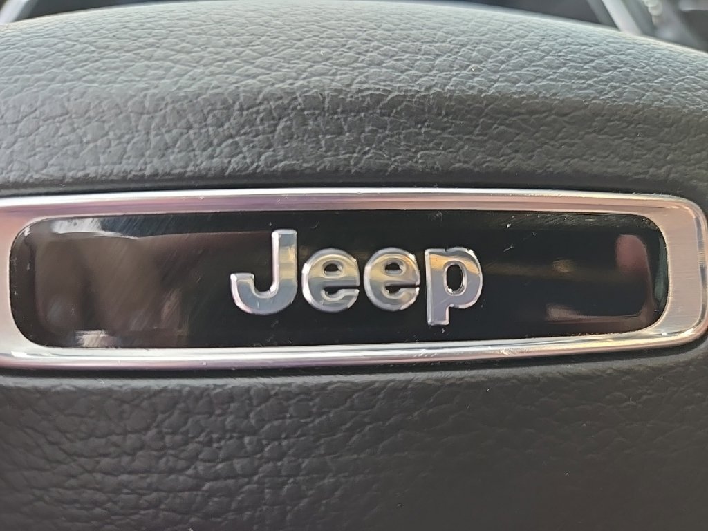 Used 2023 Jeep Grand Cherokee Altitude AWD/4WD image 99