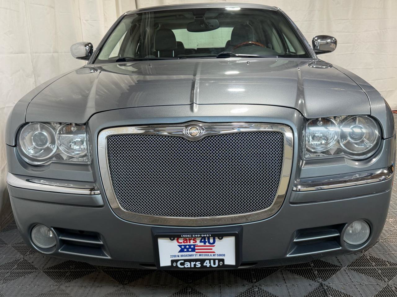 Used 2006 Chrysler 300 C w/ Navigation & Sound Group II AWD/4WD image 2