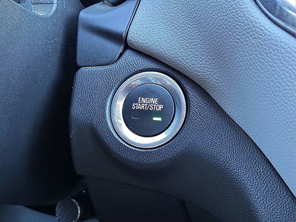 Used 2023 Chevrolet Equinox LT image 31