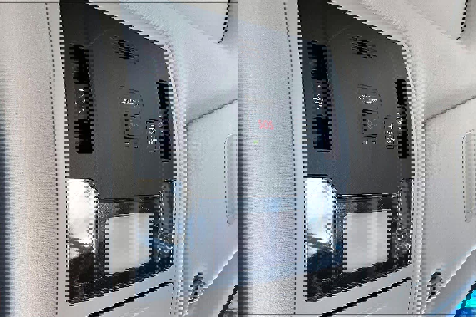 Used 2018 Lexus RX 450h AWD w/ Premium Package image 32