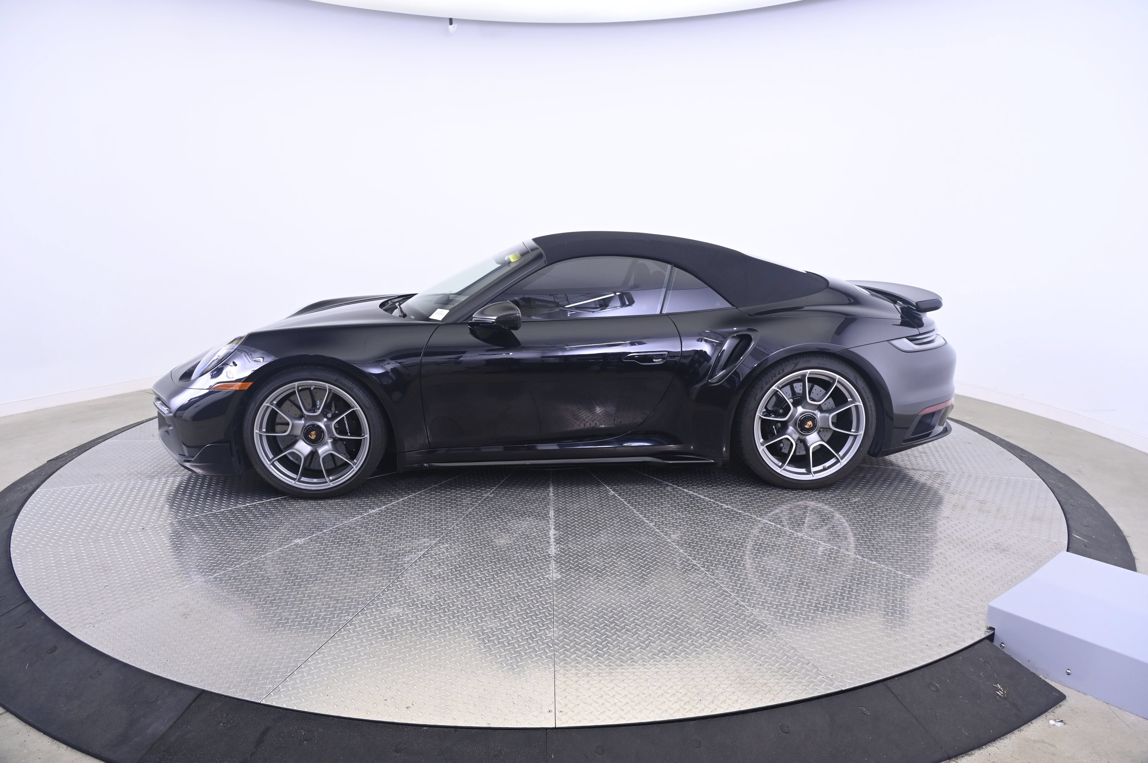 Certified 2021 Porsche 911 Turbo S AWD/4WD image 12