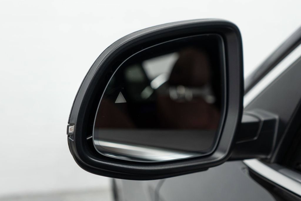 Used 2025 BMW X4 xDrive30i w/ Premium Package image 48