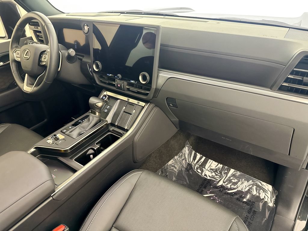 Used 2025 Lexus GX 550 w/ Cold Area Package AWD/4WD image 29