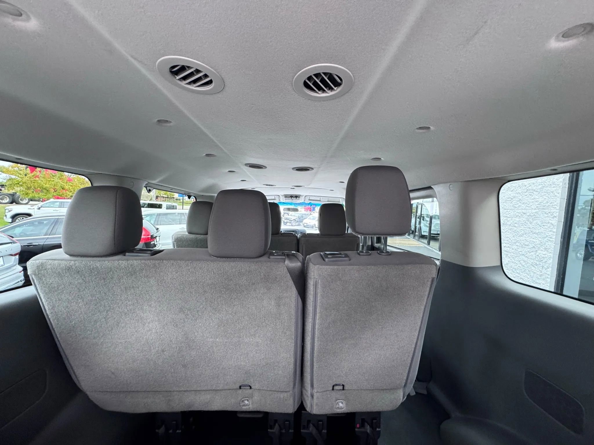 Used 2018 Nissan NV 3500 S image 19