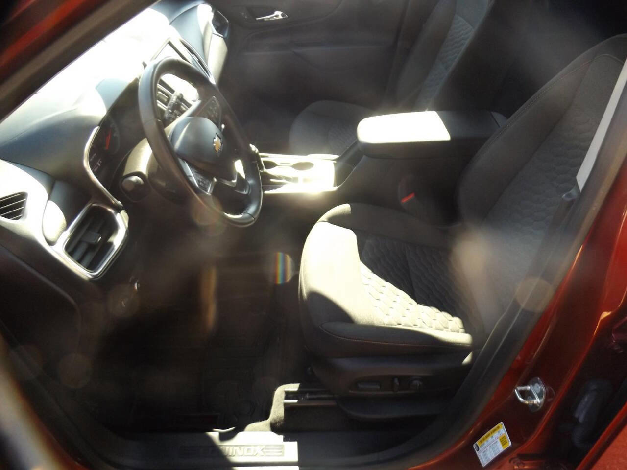 Used 2018 Chevrolet Equinox LT image 18