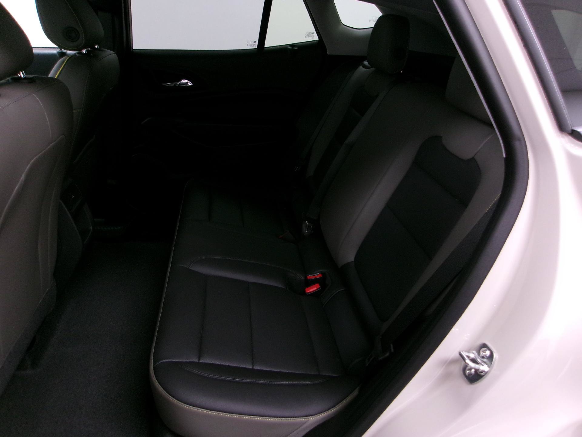 New 2026 Chevrolet Trax ACTIV w/ Driver Confidence Package FWD image 9