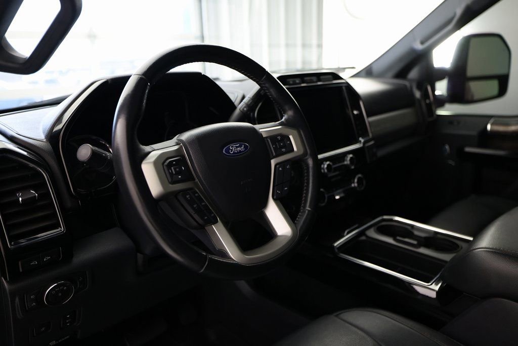 Used 2022 Ford F250 Lariat w/ Black Appearance Package image 17