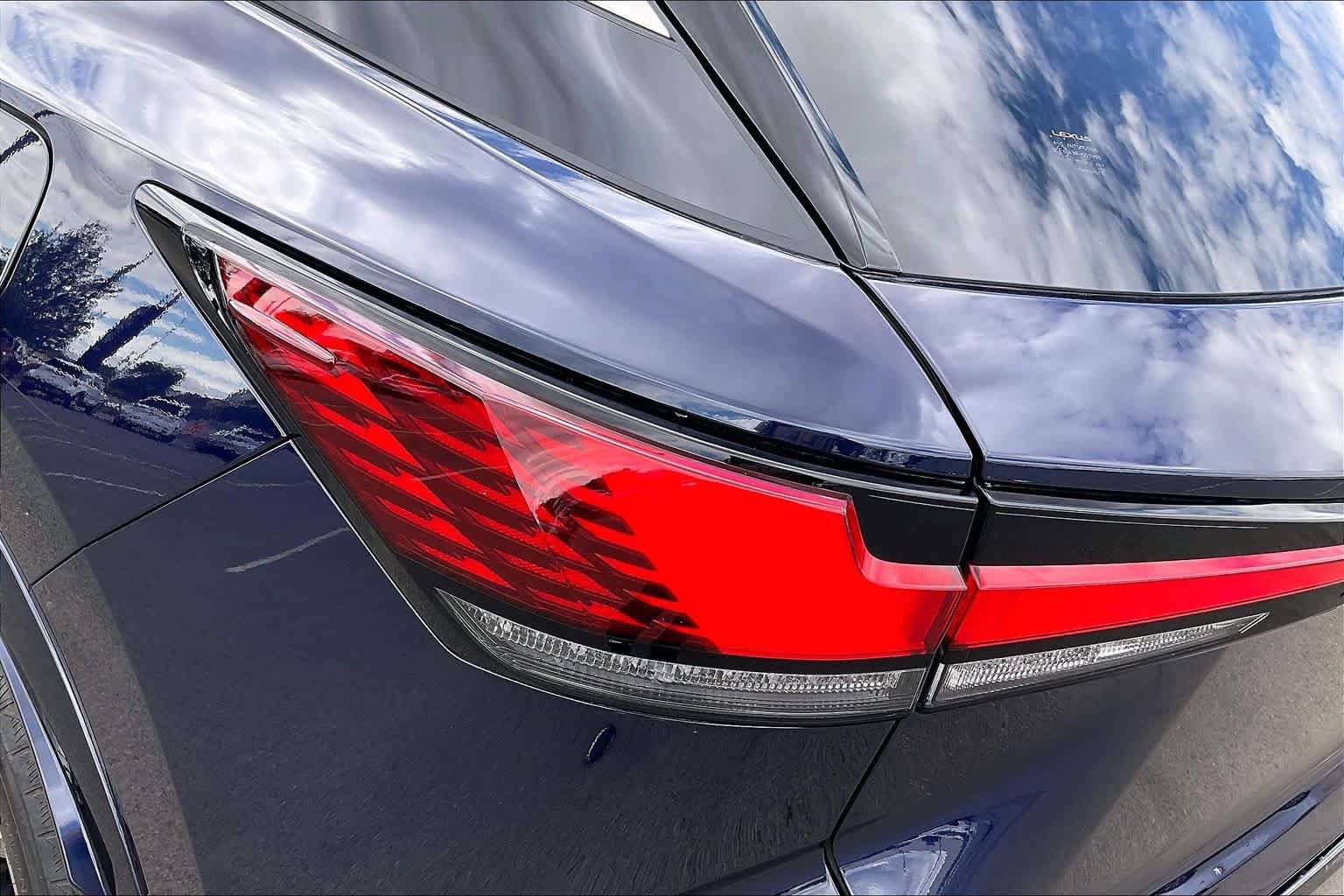 Used 2025 Lexus RX 450h AWD w/ Convenience Package image 27
